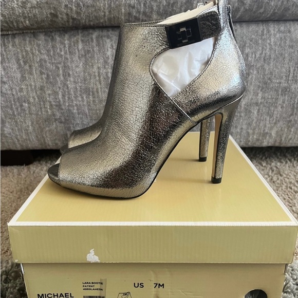 Michael Kor Lara Bootie in Pewter - Picture 3 of 4
